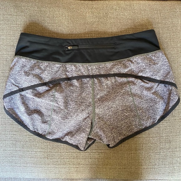 Lululemon Speed Shorts 2.5” - Picture 2 of 2